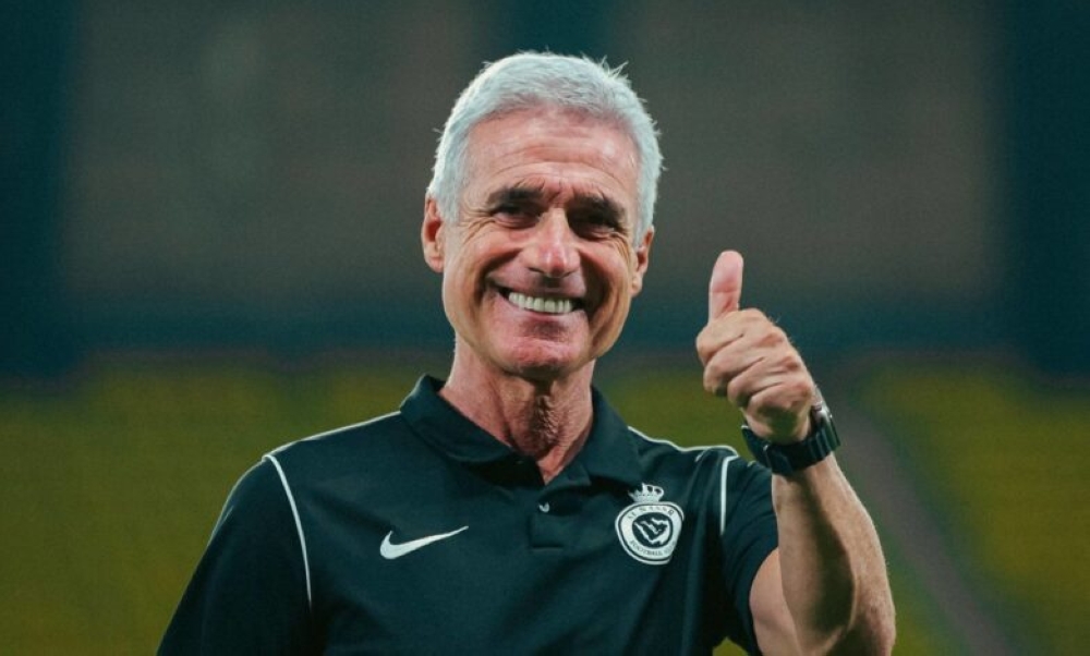 كاسترو يعلق على إمكانية إقالته من تدريب النصر.. وتولي بيولي تدريب الفريق ـ عاجل #السعودية 🇸🇦 2400815