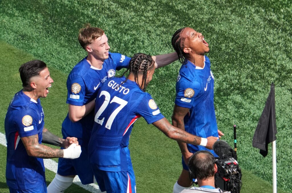 "أسد تشيلسي" يفترس سان جيرمان.. ويرفع كأس العالم 1752443375 image