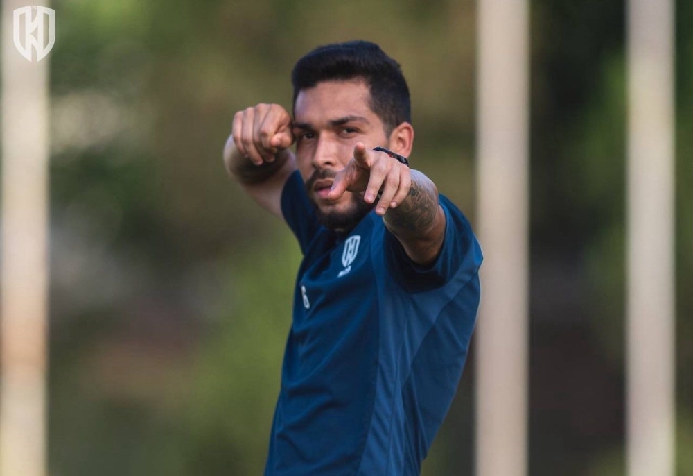 الأخدود يجدد عقد لاعبه البرازيلي بيتروس حتى عام 2026 #السعودية 🇸🇦 2634826