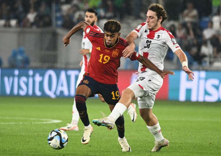 الجواهر المغربية تفتن إسبانيا رئيسي
