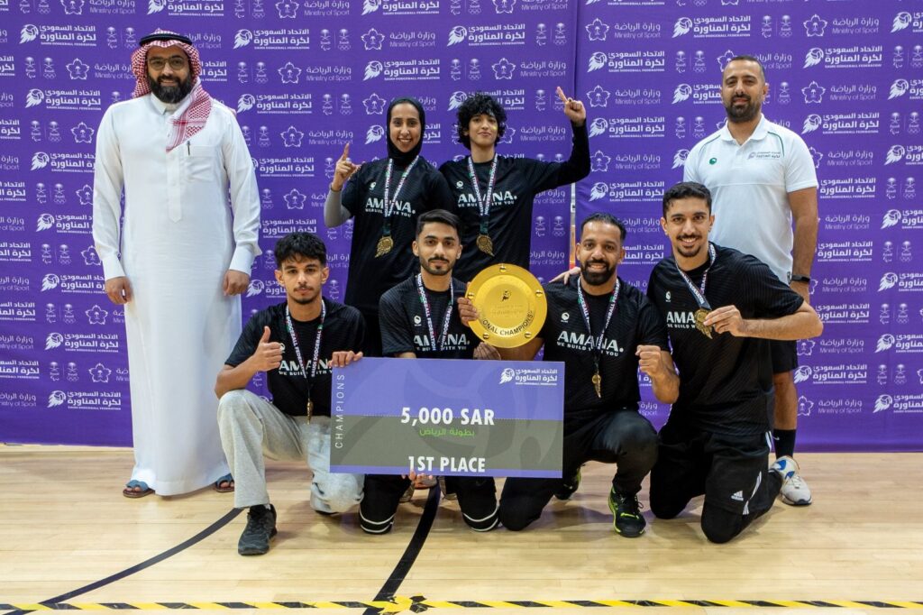 نادي الشباب يتوج ببطولة منطقة الرياض لكرة المناورة 6 IMG 20250914 WA0622