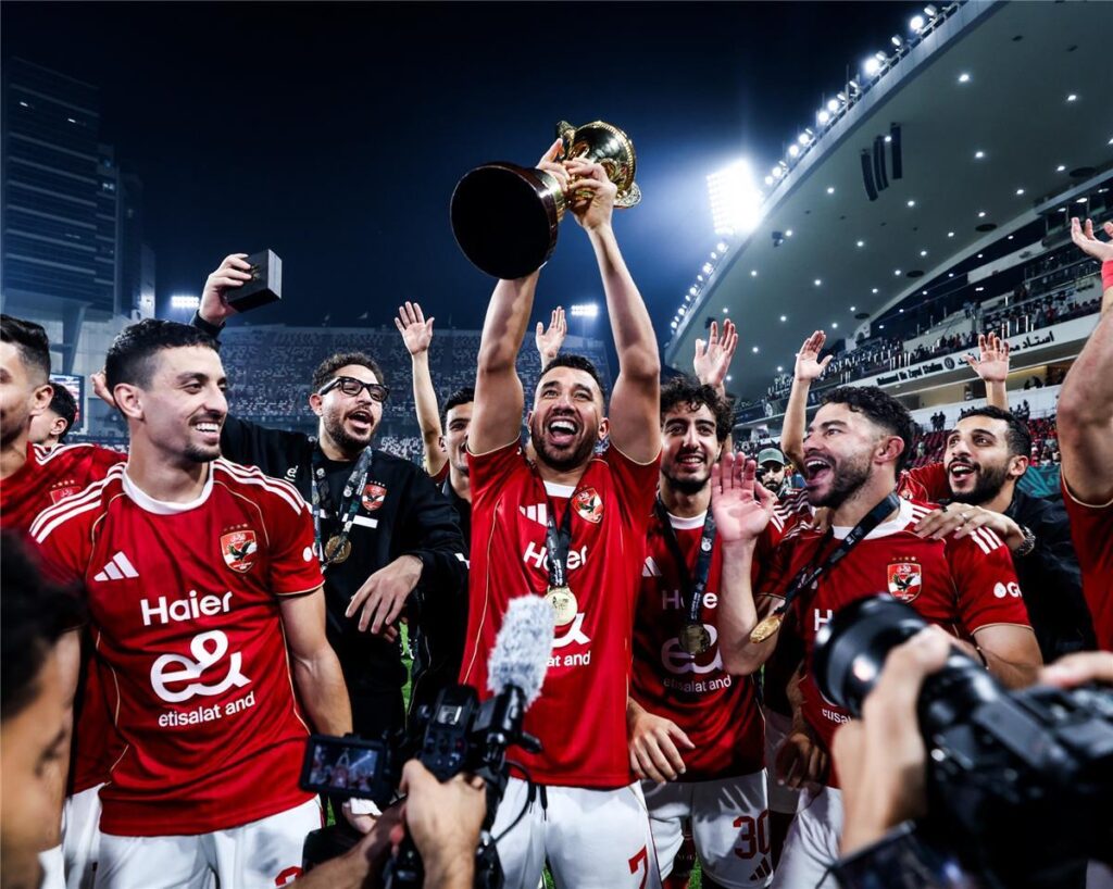 تريزيجيه: الأهلي لم يظهر 30% من قوته الحقيقية.. ولا أفكر في لقب القائد التاريخي 1763255144 large