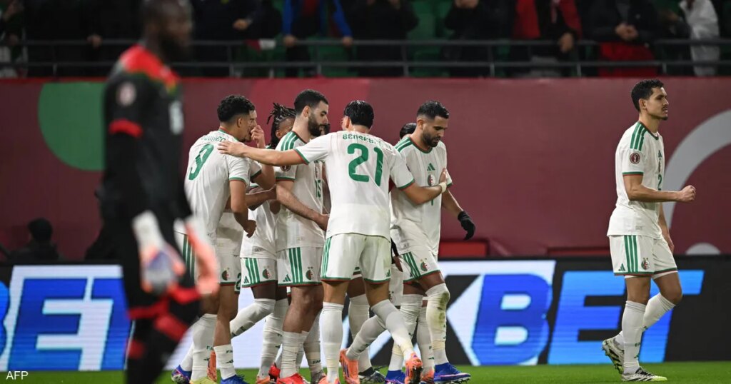 محرز يقود المنتخب الجزائري إلى ثمن نهائي "كان 2025" 1 1842932
