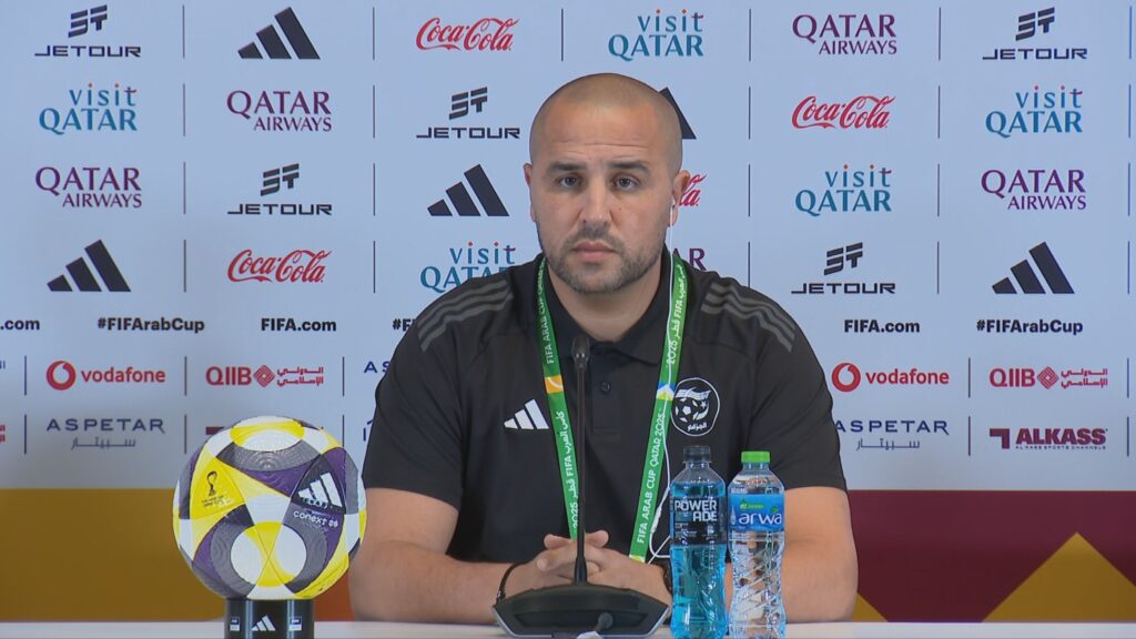 مدرب الجزائر: الإمارات منتخب متطور وكوزمين مميز.. سنتعامل معه بحذر كبير 1765466715 image