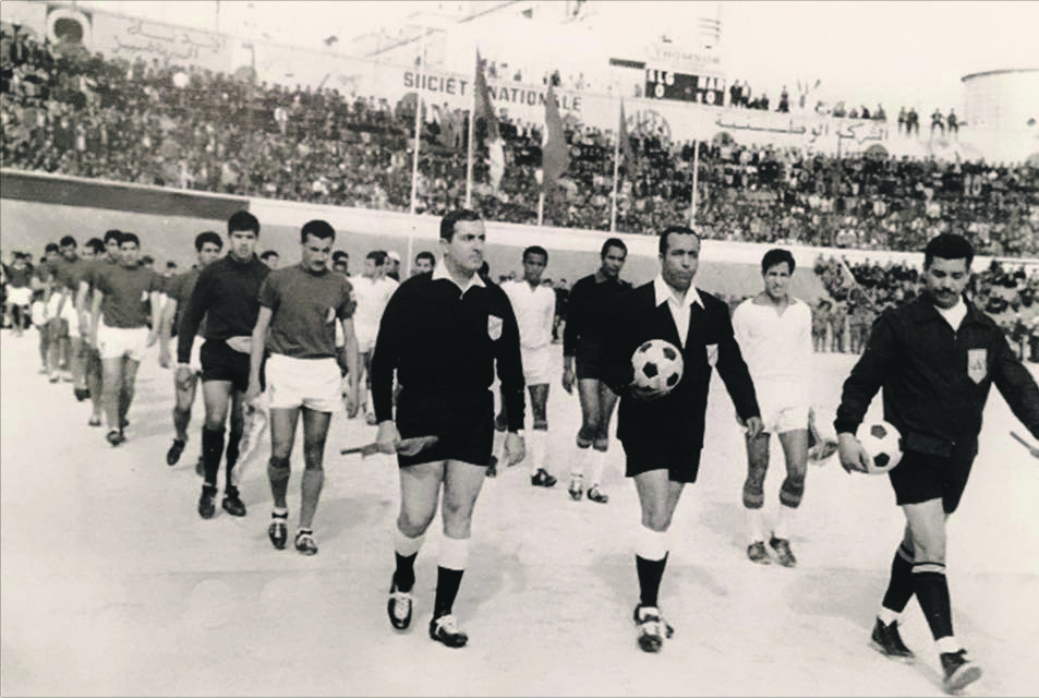 بومدين حرض لاعبي الجزائر على الفوز والحسن الثاني وضع تشكيلة المنتخب المغربي مباراة المغرب والجزائر تصفيات 1970